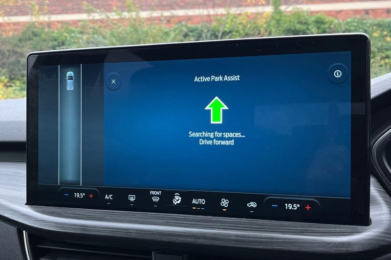 Used Ford Kuga 2025 for sale - 76772743: Photo 31