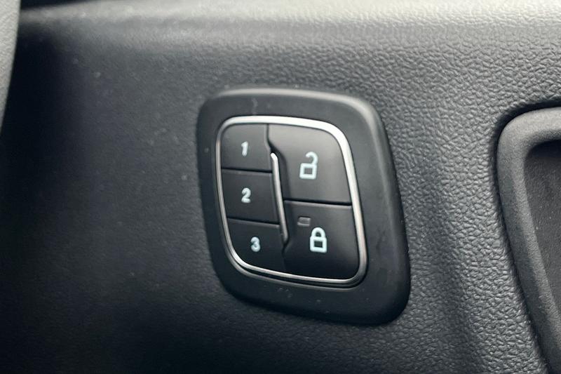 Used Ford Kuga 2025 for sale - 76772743: Photo 36