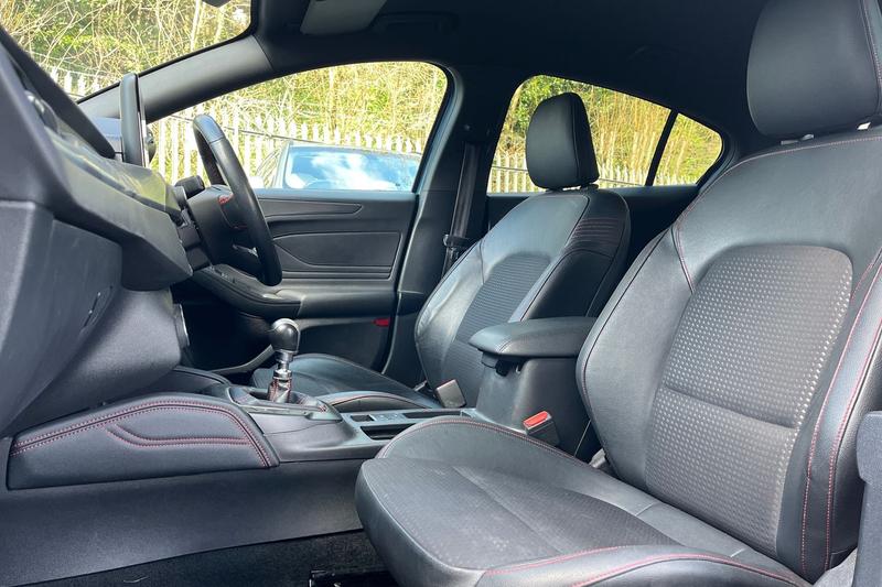 Used Ford Focus 2018 for sale - 77834385: Photo 19