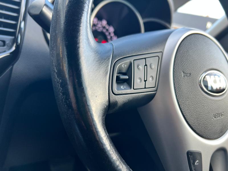 Used Kia Venga 2015 for sale - 76400244: Photo 16