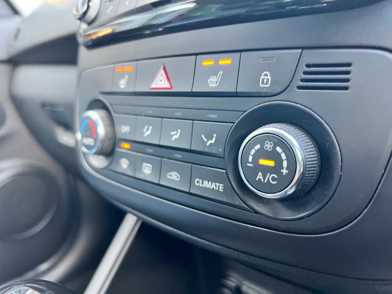 Used Kia Venga 2015 for sale - 76400244: Photo 19