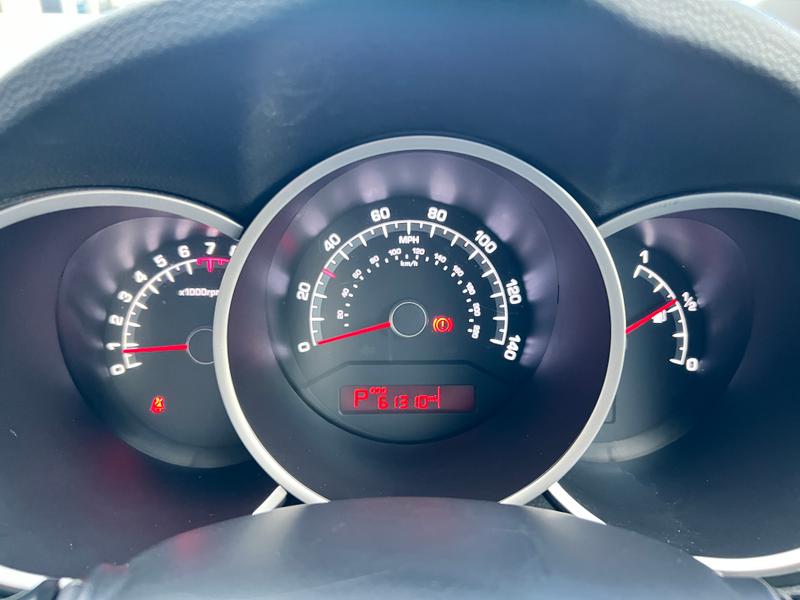 Used Kia Venga 2015 for sale - 76400244: Photo 24