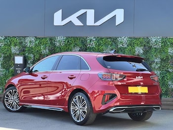 Used Kia Ceed 2025 for sale - 76400228: Photo