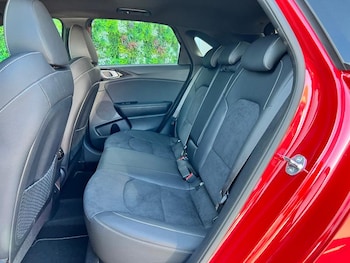 Used Kia Ceed 2025 for sale - 76400228: Photo