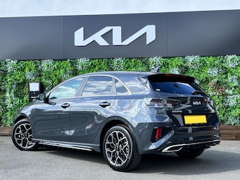 Used Kia Ceed 2025 for sale - 76400233: Photo