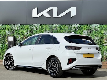 Used Kia Ceed 2025 for sale - 76400197: Photo