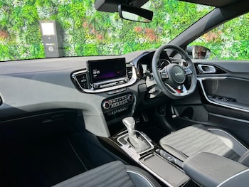 Used Kia Ceed 2025 for sale - 76400197: Photo