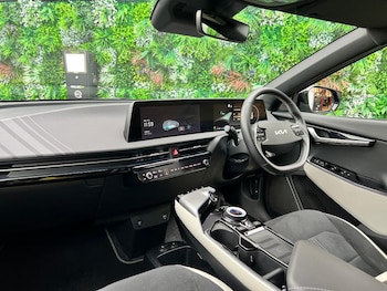 Used Kia EV6 2022 for sale - 76971981: Photo