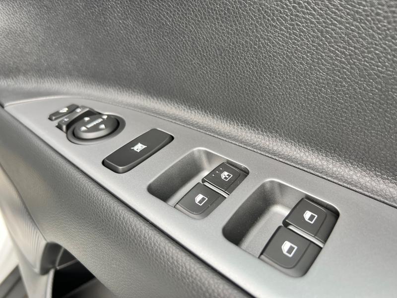 Used Kia Stonic 2025 for sale - 76405273: Photo 17