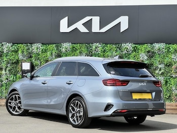 Used Kia Ceed 2025 for sale - 77292885: Photo