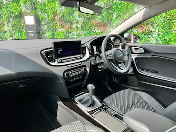 Used Kia Ceed 2025 for sale - 77292885: Photo