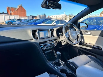 Used Kia Sportage 2017 for sale - 76662628: Photo