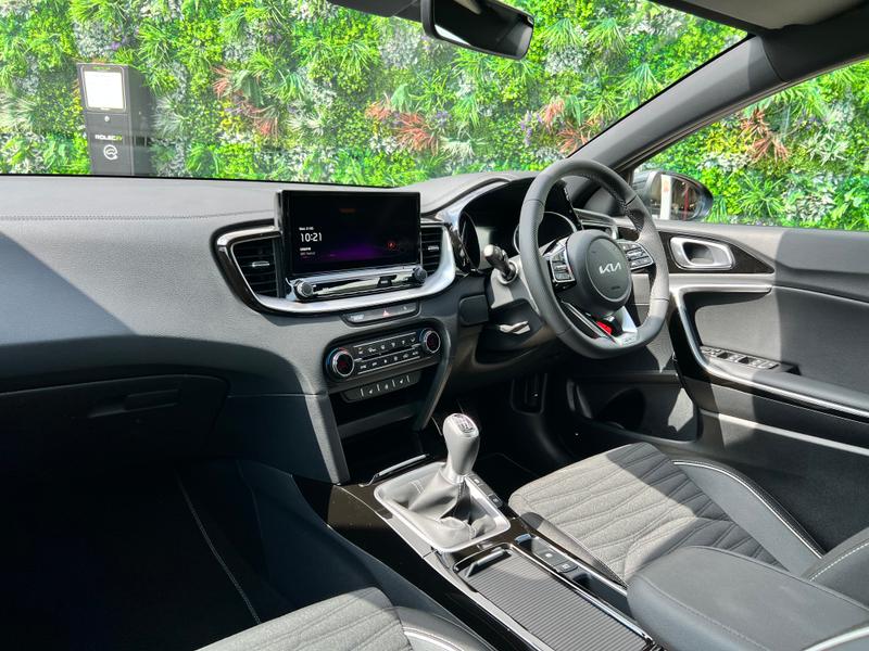 Used Kia Ceed 2025 for sale - 76400250: Photo 3