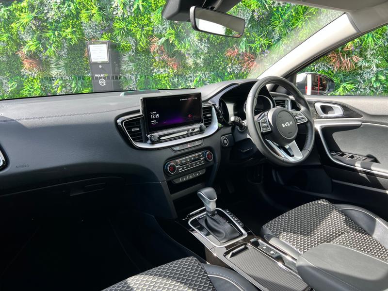 Used Kia XCeed 2023 for sale - 76400227: Photo 3