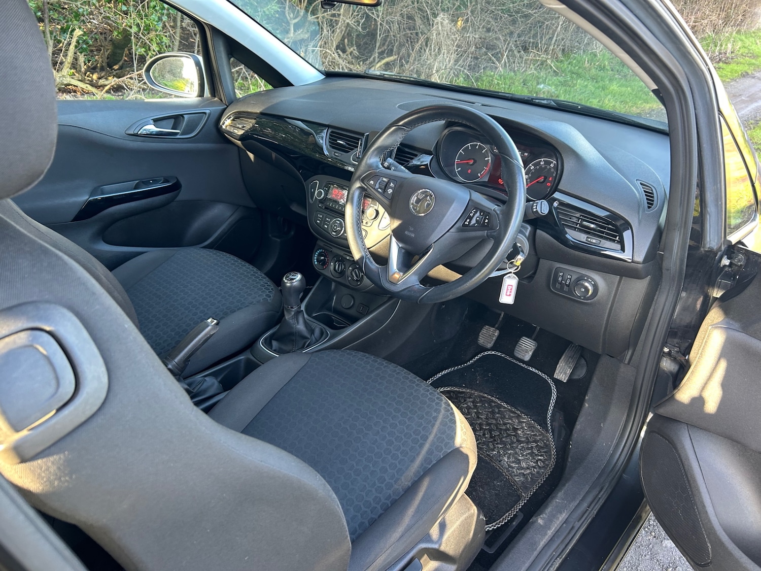 Used Vauxhall Corsa 2015 for sale - 77296868: Photo 10