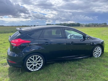 Used Ford Focus 2017 for sale - 79739145: Photo