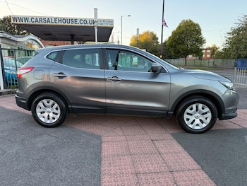Used Nissan Qashqai 2016 for sale - 76031907: Photo