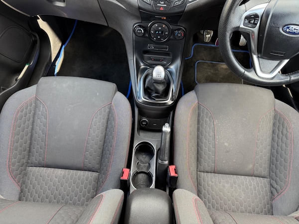 Used Ford Fiesta 2017 for sale - 74631338: Photo 32