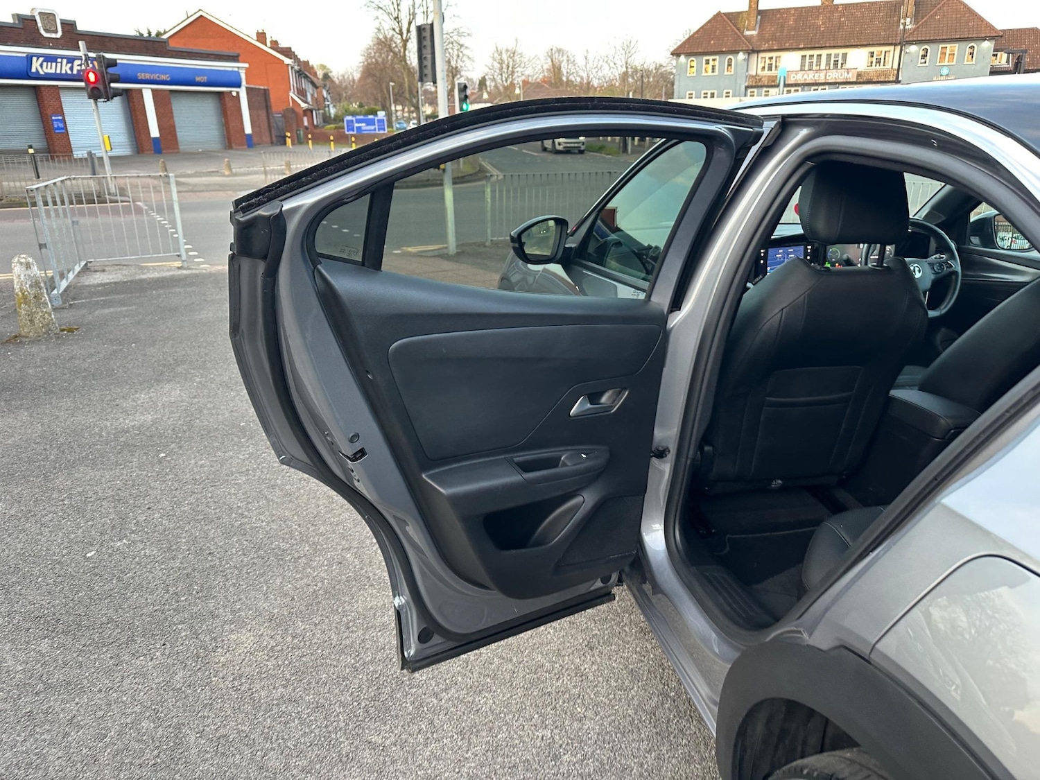 Vehicle 29