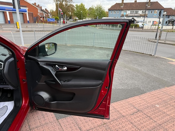 Used Nissan Qashqai 2015 for sale - 76179301: Photo 21
