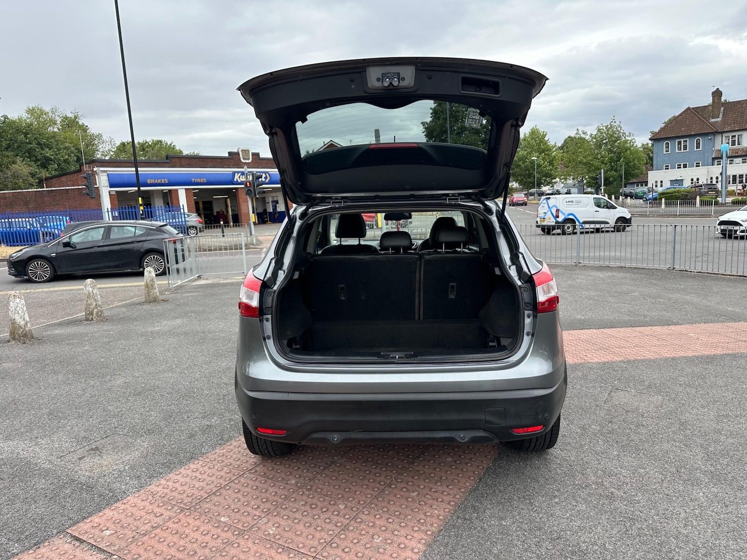 Vehicle 25