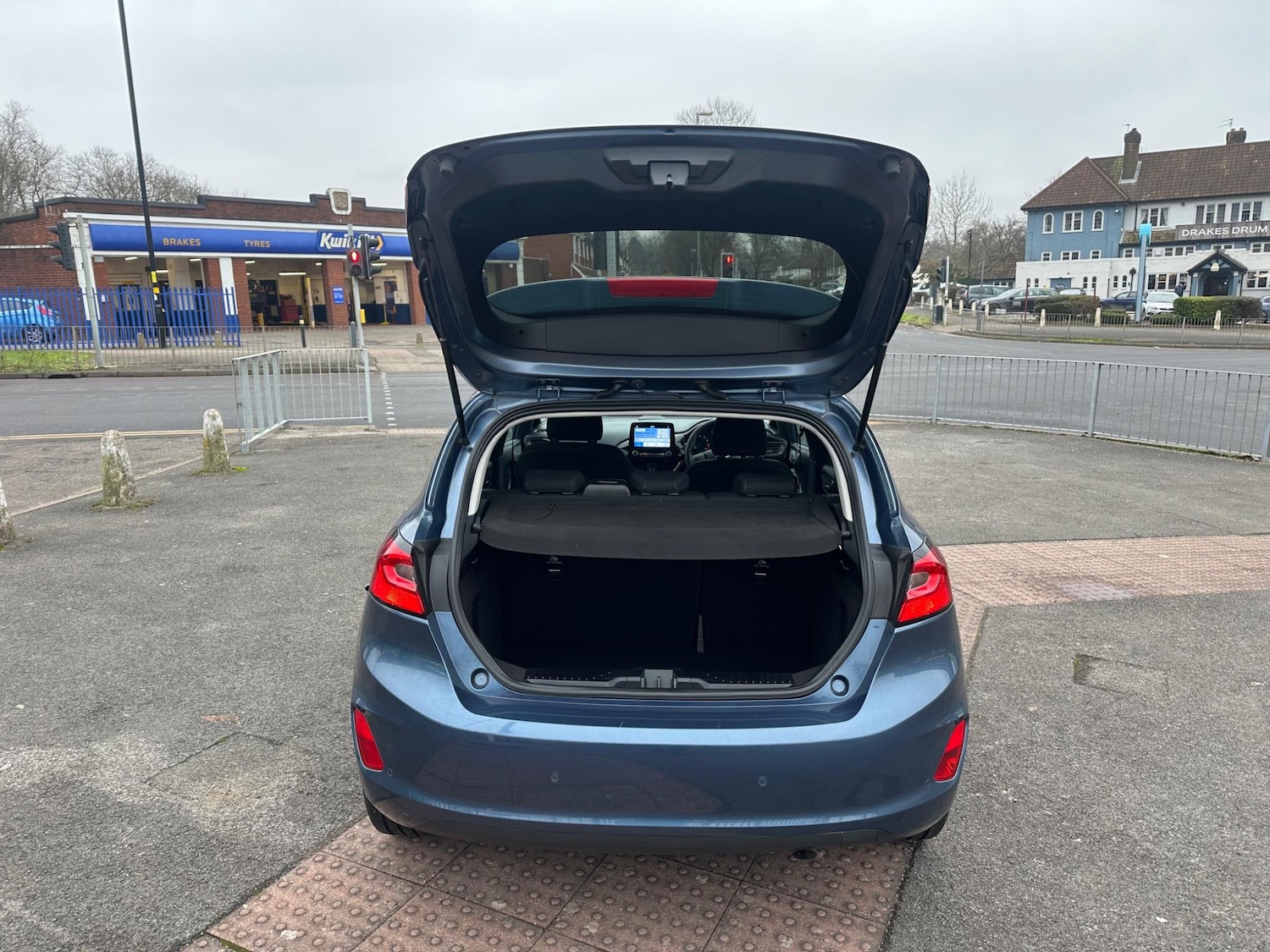 Vehicle 25