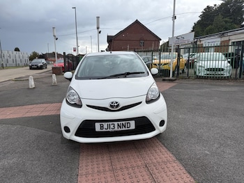 2013 (13) - 1.0 VVT-i Ice 5dr