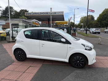 Used Toyota AYGO 2013 for sale - 75949139: Photo