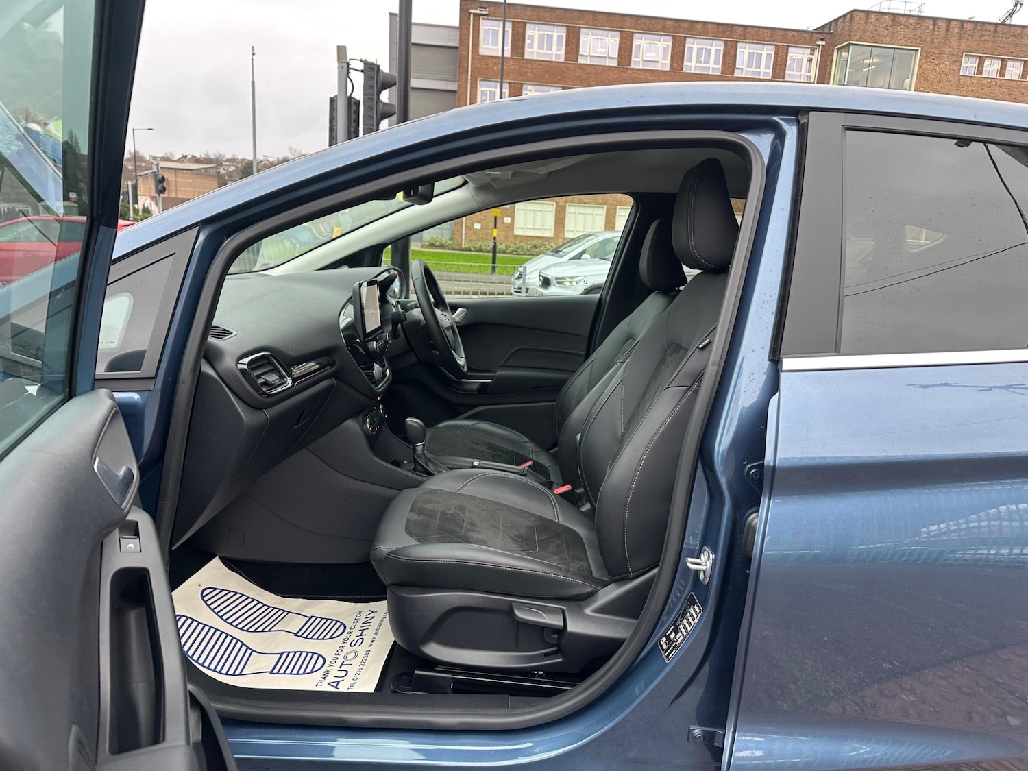 Vehicle 29