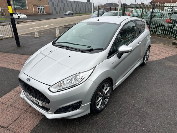 Used Ford Fiesta 2017 for sale - 74654055: Photo 13