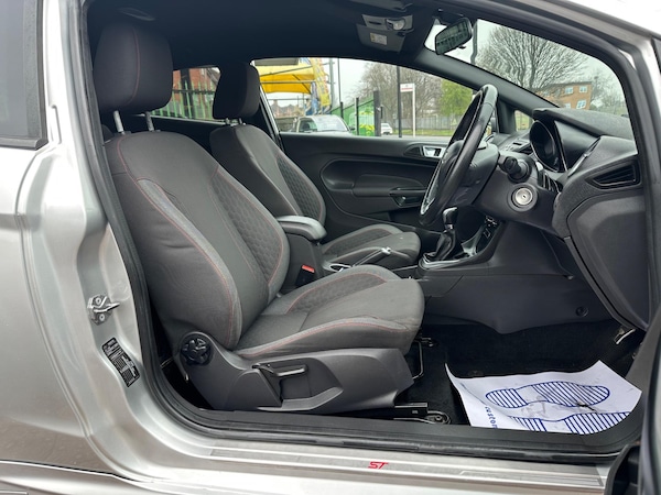Used Ford Fiesta 2017 for sale - 74654055: Photo 20