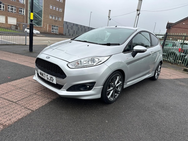 Used Ford Fiesta 2017 for sale - 74654055: Photo 9