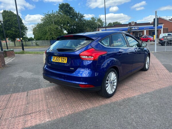 Used Ford Focus 2015 for sale - 74861378: Photo 5