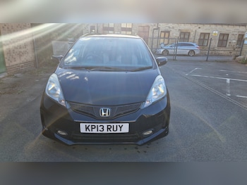 Used Honda Jazz 2013 for sale - 76068024: Photo 3