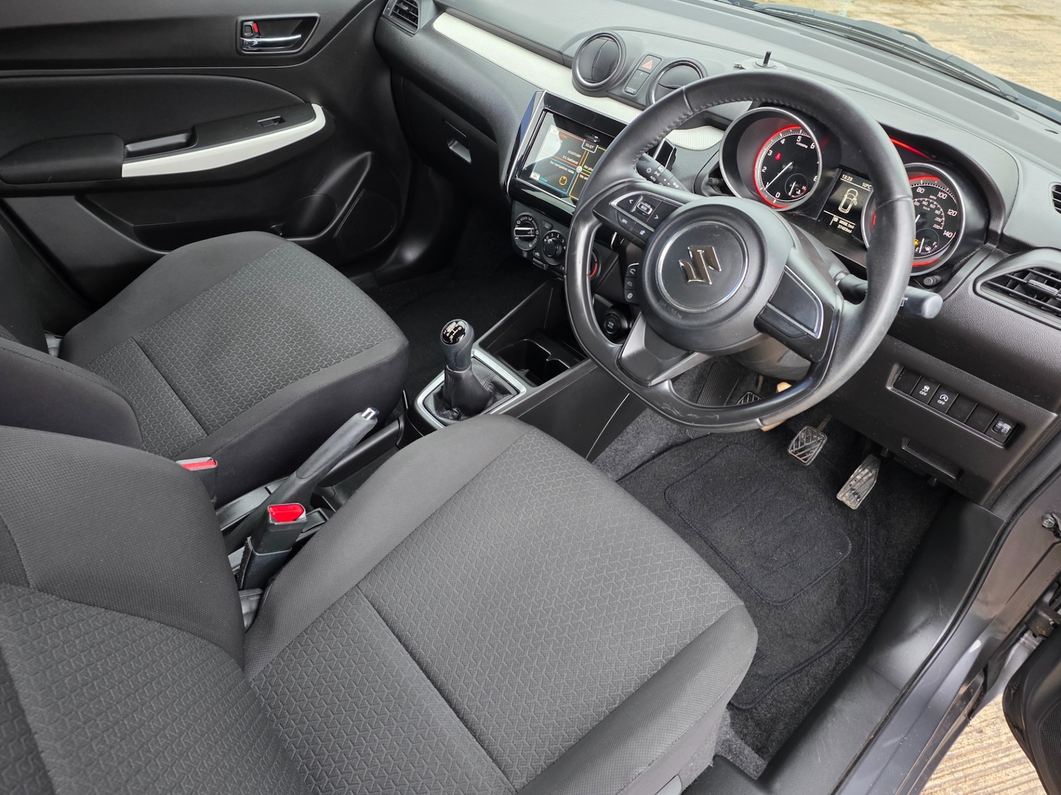 Used Suzuki Swift 2020 for sale - 76882003: Photo 16