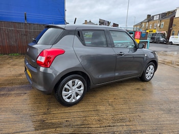 Used Suzuki Swift 2020 for sale - 76882003: Photo