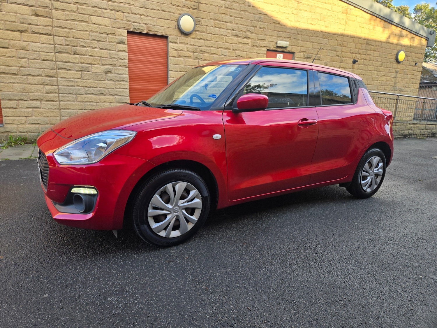 Used Suzuki Swift 2020 for sale - 76128000: Photo 11