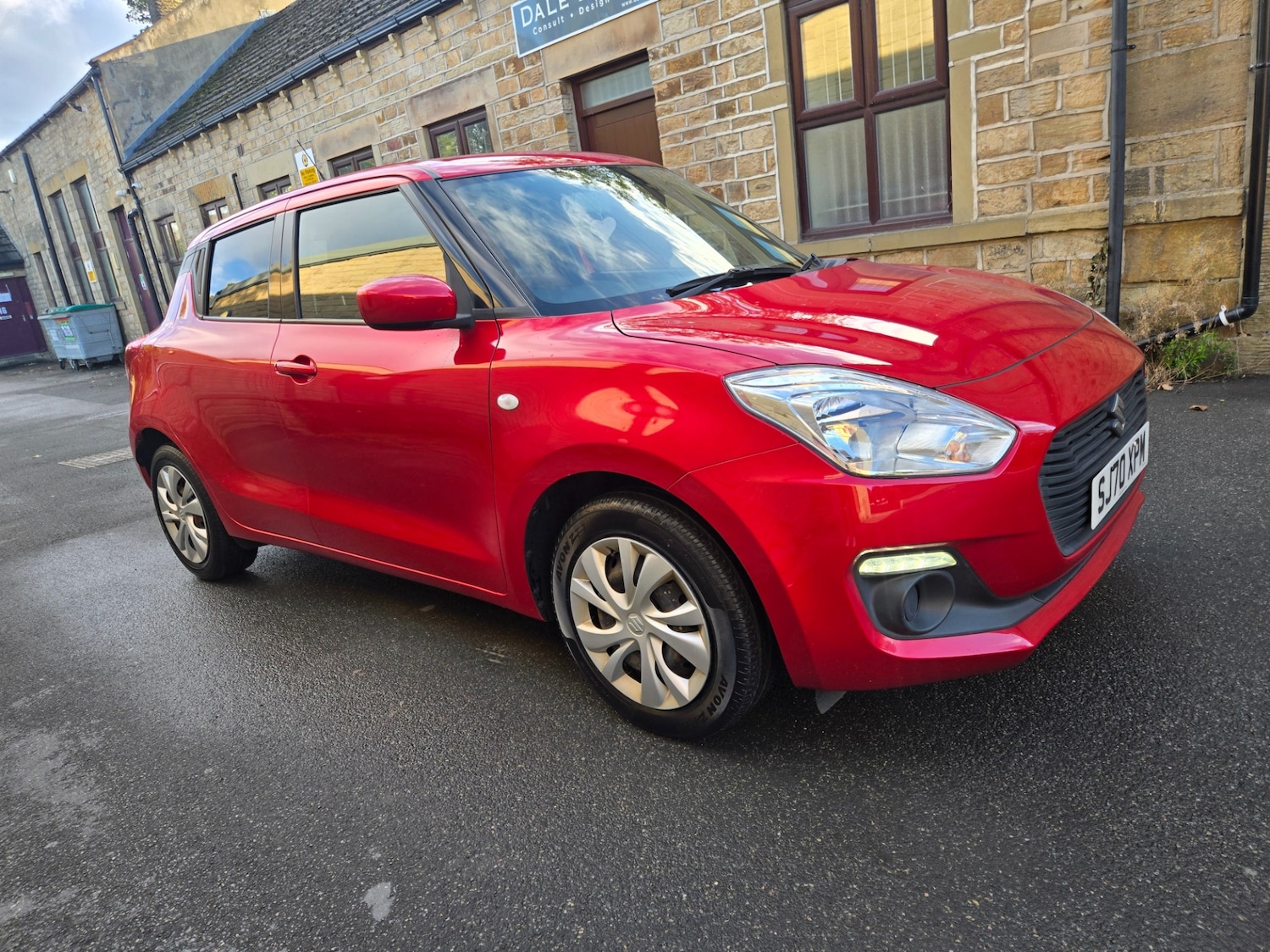 Used Suzuki Swift 2020 for sale - 76128000: Photo 2