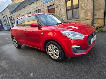 Used Suzuki Swift 2020 for sale - 76128000: Photo 2