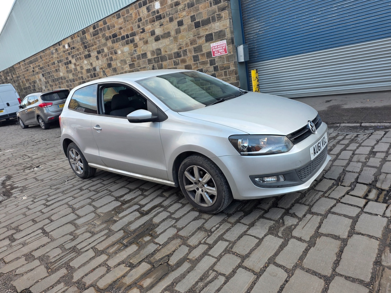 Used Volkswagen Polo 2011 for sale - 78222848: Photo 2