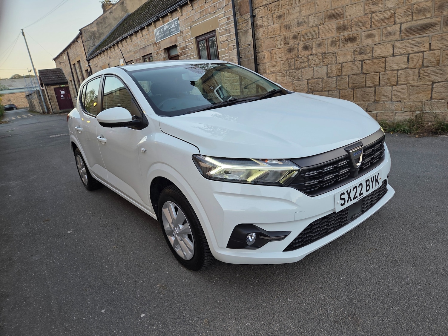 Used Dacia Sandero 2022 for sale - 76402467: Photo 2