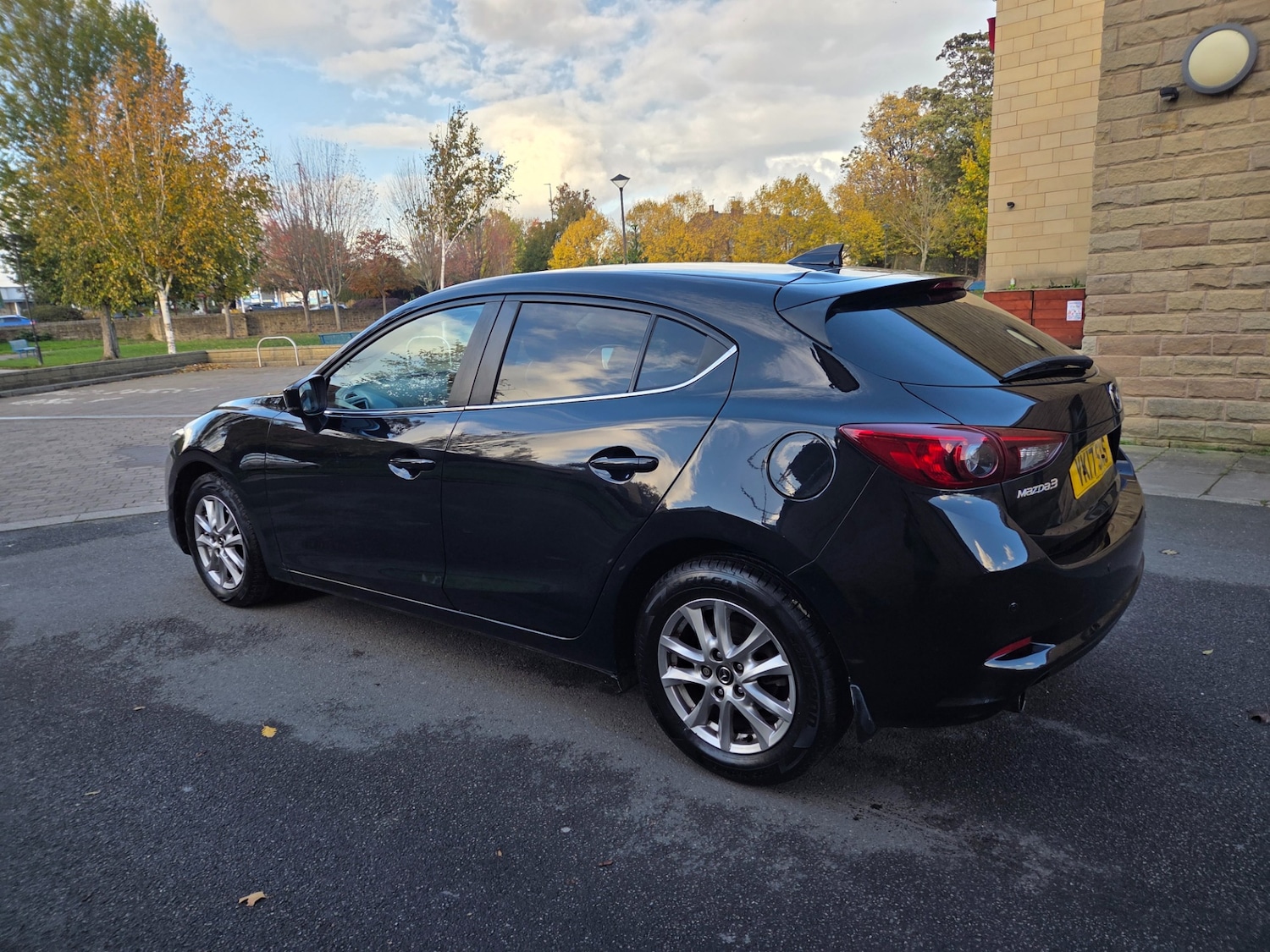 Used Mazda Mazda3 2017 for sale - 76455729: Photo 7