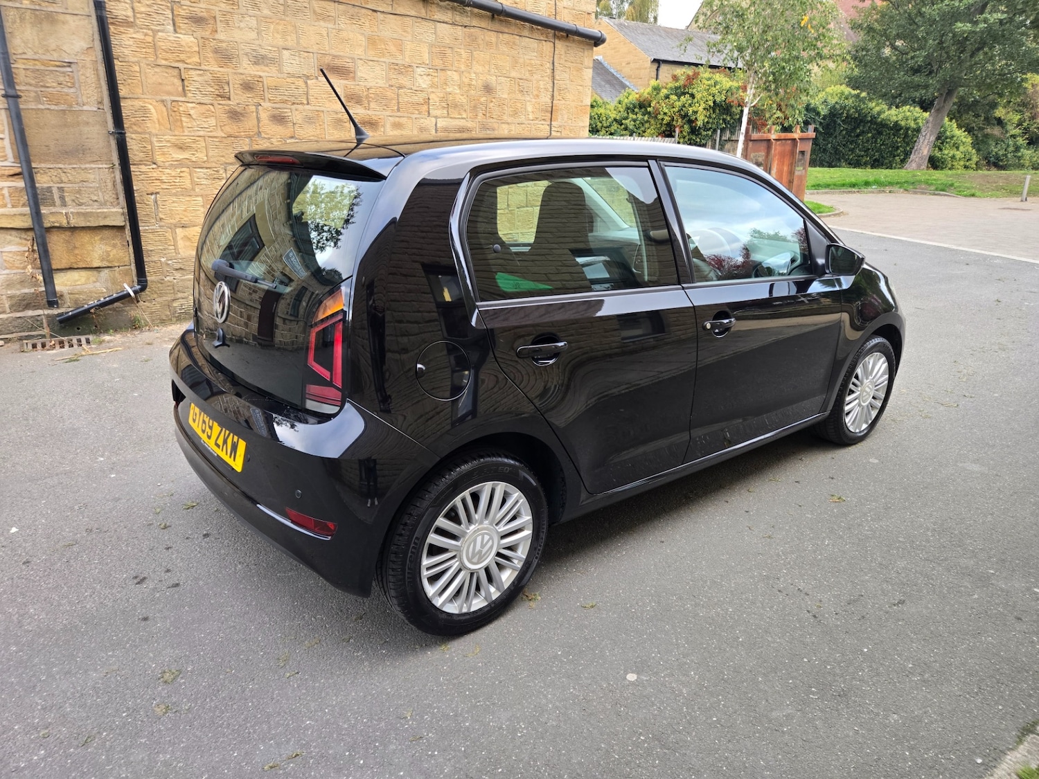Used Volkswagen up! 2020 for sale - 76225436: Photo 5