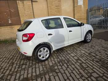 Used Dacia Sandero 2015 for sale - 74005388: Photo