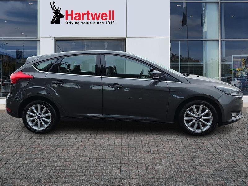 Used Ford Focus 2017 for sale - 77286354: Photo 2