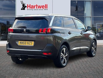 Used Peugeot 5008 2018 for sale - 77048110: Photo