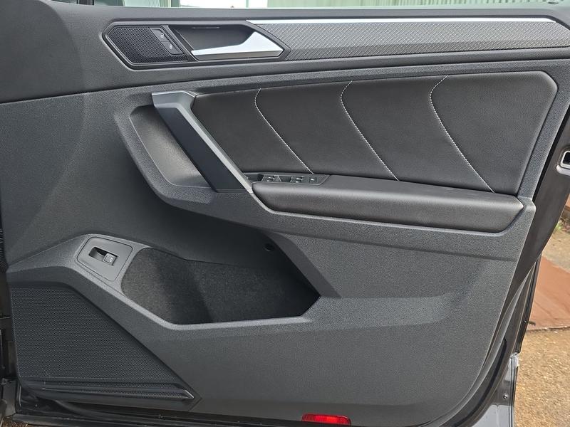 Used Volkswagen Tiguan 2023 for sale - 76738784: Photo 32