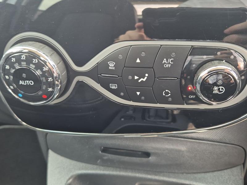 Used Renault Zoe 2019 for sale - 76738940: Photo 31