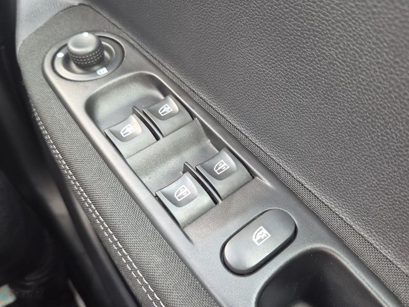 Used Renault Zoe 2019 for sale - 76738940: Photo 34