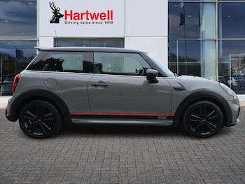 Used MINI Hatch 2021 for sale - 77048058: Photo
